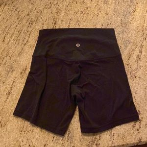 LULULEMON ALIGN BIKER SHORTS 4’